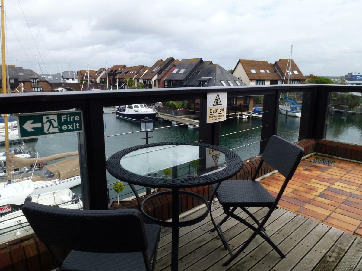 Boathouse Hotel Hythe  Buitenkant foto